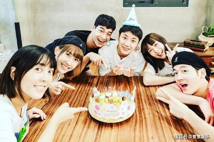73岁“长发”模特儿：希望老年人都能找到自己的“玩”法